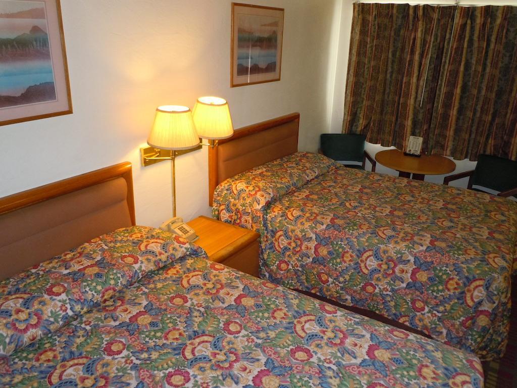 פאלון Value Inn חדר תמונה