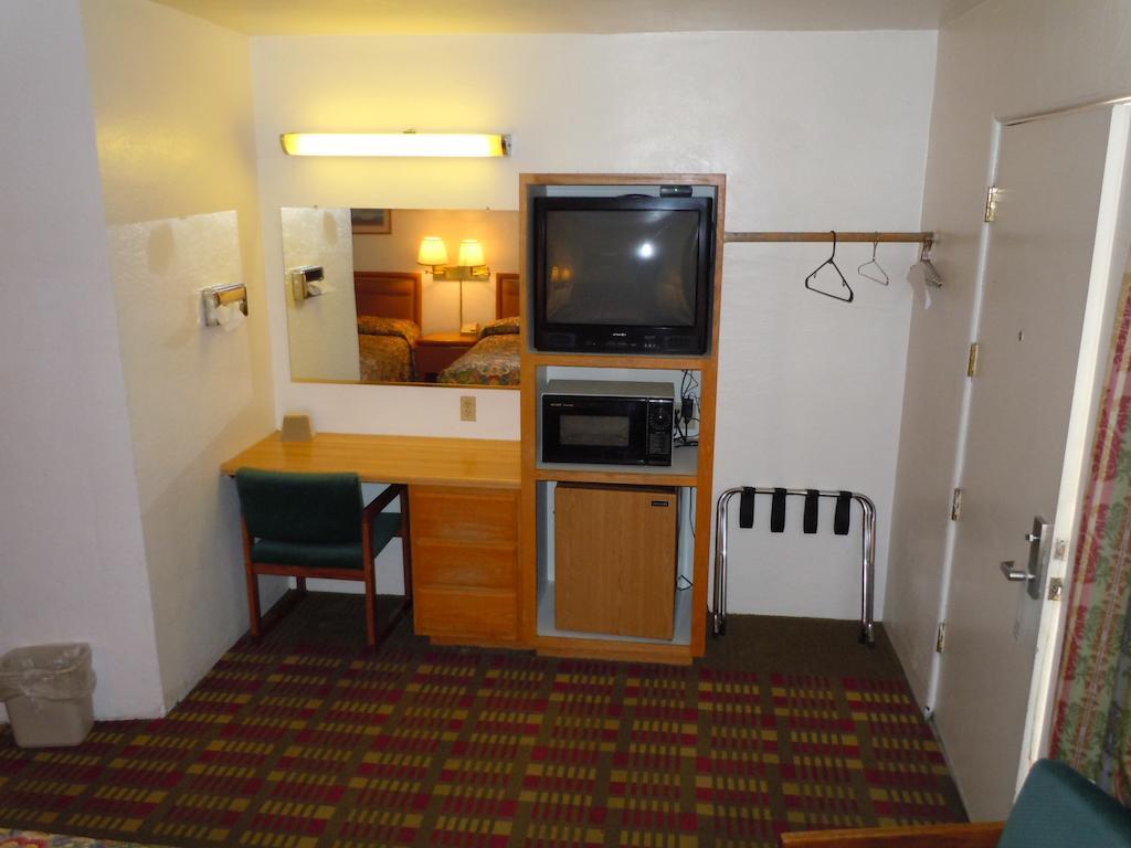 פאלון Value Inn חדר תמונה